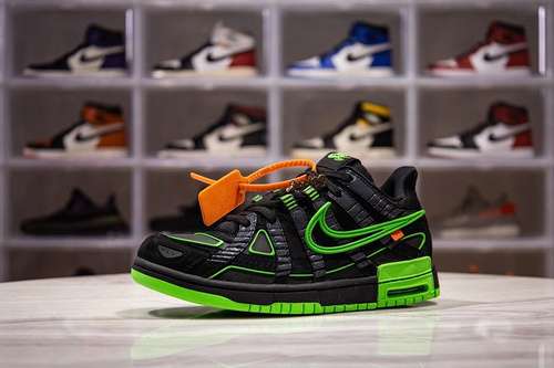 500CU6015001H12 OW X AIR RUBBER DUNK GREEN STRIKE BLACKWHITEGREEN STRIKEUNISEX3648