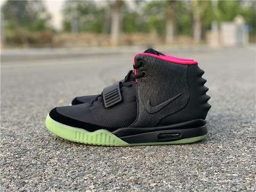 508214006KANYE WEST X AIR YEEZY 2 NRG BLACKSOLAR REDMAN40475