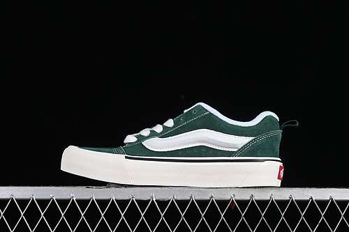 220VN0AUAK374VANS CLASSICS KNU SKOOL WHITEGREENWOMAN3539MAN4045