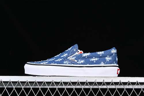 230VN0A38DD2DDSUPREME X SLIP ON BLUE HOLE PUNCH DENIM BLUEWOMAN3539MAN4044