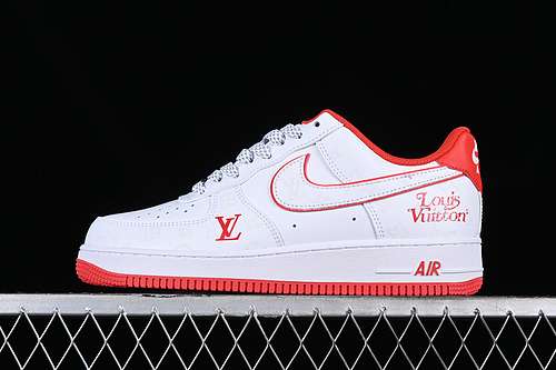 300CW2288111AIR FORCE 1 07 LOW WHITEREDWOMAN3639MAN4045