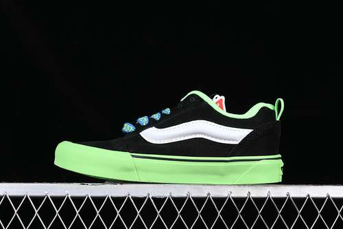 240VN000CRPGRNVANS CLASSICS KNU SKOOL WHITEGREENBLACKBLUEWOMAN3539MAN4044