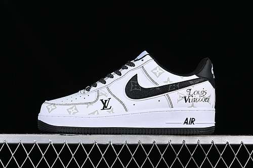 260BS8805602AIR FORCE 1 07 LOW WHITEBLACKWOMAN3639MAN4045