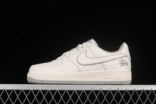 340UN1815802STUSSY X AIR FORCE 1 LOW 07 BEIGEBEIGEBEIGEWOMAN3639MAN4045