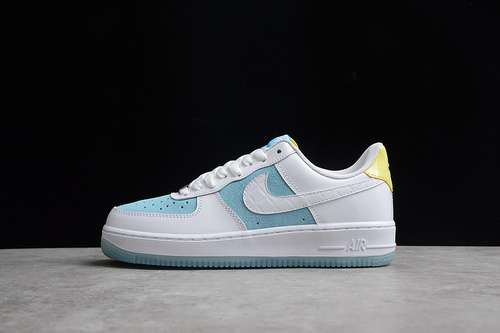 310AA7687400AIR FORCE 1 LOW 07 WHITELIGHT BLUEWOMAN3639MAN4045