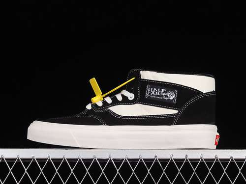 320VN0A3DP6N8KHALF CAB LX BLACK MARS BLACKBLACKWHITEWOMAN3539MAN4044