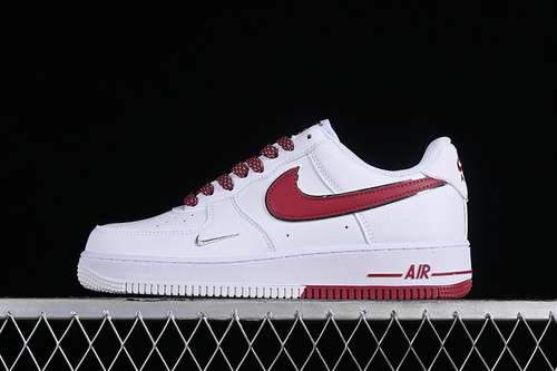 300CW2288111AIR FORCE 1 07 LOW WHITEREDWOMAN3639MAN4045