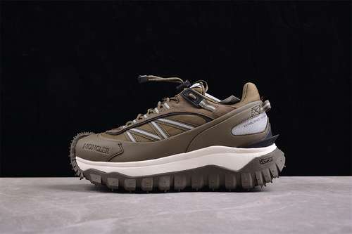 540MONCLER TRAILGRIP GTX WHITEBROWNWOMAN3639MAN4046