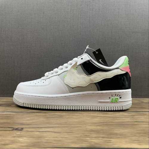 300DV1229111AIR FORCE 1 07 LOW WHITEBLACKGREENWOMAN3639MAN4045