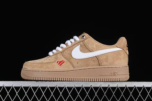 320CW2288111AIR FORCE 1 07 LOW WHITEBROWNWOMAN3639MAN4045