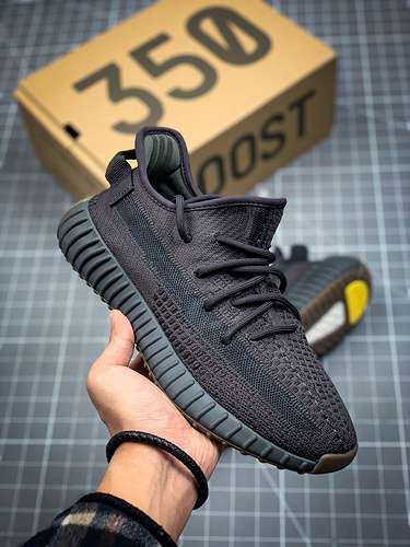 580FY2903YEEZY BOOST 350 V2 CINDER CINDERCINDERCINDERWOMAN3639MAN40465