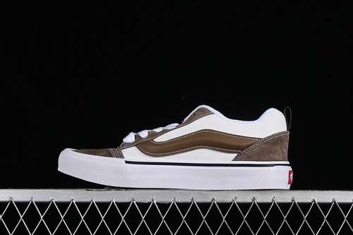 220VN0009SAK330VANS CLASSICS KNU SKOOL WHITEBROWNWOMAN3539MAN4045