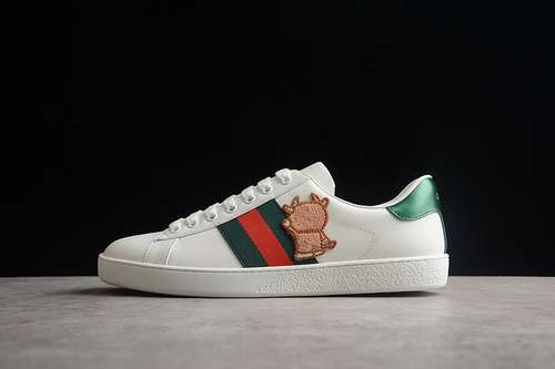550GUCCI ACE EMBROIDERED LOWTOP SNEAKER WHITEGREENREDWOMAN3539MAN4044