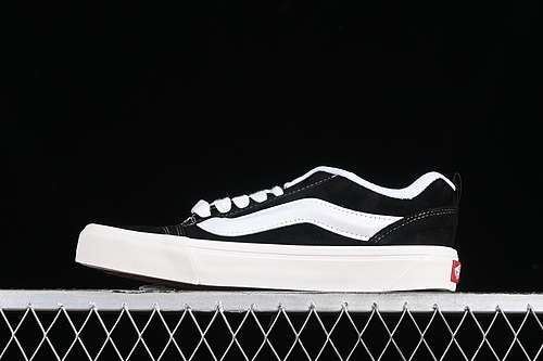 220VN0009QCBF2VANS CLASSICS KNU SKOOL WHITEBLACKWOMAN3539MAN4044