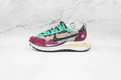 420DD3035200SACAI X REGASUS VAPORRLY SP BEIGEPURPLISH REDGRASS GREENUNISEX3646