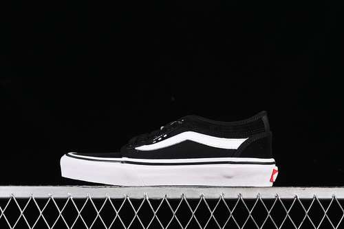 220VN0A5KQZBA2VANS CHUKKA BLACKWHITEWOMAN3539MAN4044