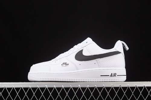 300CV3039105AIR FORCE 1 LOW WHITEWHITEBLACKWOMAN3639MAN4045