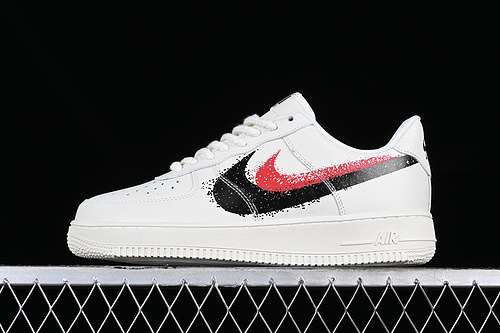 300FD0660300AIR FORCE 1 07 LOW WHITEBLACKREDWOMAN3639MAN4045