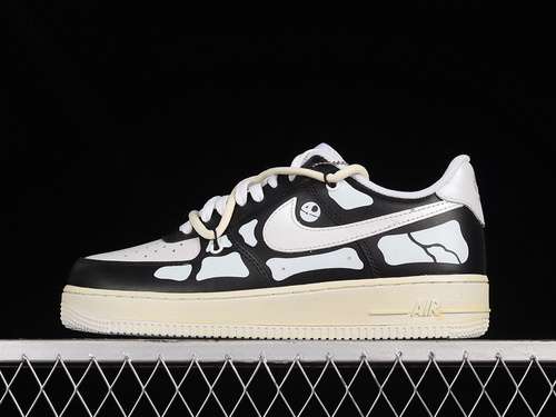 360CW2288111AIR FORCE 1 LOW 07 HALLOWEEN BLACKWHITEBLACKWOMAN3639MAN4045