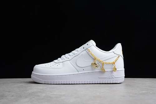 300DD1525100AIR FORCE 1 LOW 07 LX LUCKY CHARMS WHITEWHITEMETALLIC GOLDFLAT GOLD