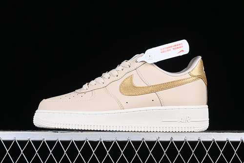 280DQ7569102AIR FORCE 1 07 ESSENTIAL SANDDRIFTPHANTOMMETALLIC GOLDUNISEX3645