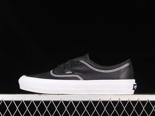 230VN0A7Q5CBMXAUTHENTIC 44 D WHITEBLACKWOMAN3539MAN4044