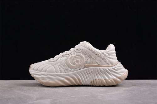 630GUCCI 24SS WHITEBEIGEWOMAN3539MAN4045