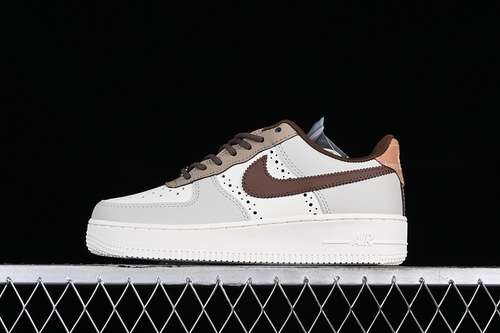 280FV3702121AIR FORCE 1 07 LOW WHITEGREYBROWNWOMAN35539MAN4045