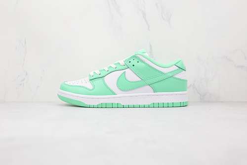 300DD1503105SB DUNK LOW WHITEGREEN GLOWWHITEWOMAN3639MAN4045