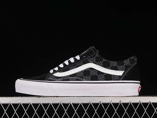 220VN0A5KS9FKUMONOGRAM OLD SKOOL SKATE SHOES BLACKBLACKWHITEWOMAN3539MAN4044