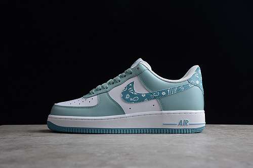 320XM9612092AIR FORCE 1 07 LOW GREENBLUE PAISLEYWHITEWOMAN3639MAN4045