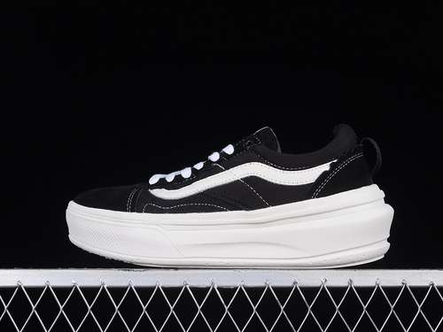250VN0A7Q5EBA2COMFYCUSH OLD SKOOL OVERT CC SKATE SHOES BLACKWHITEWOMAN3539MAN4044