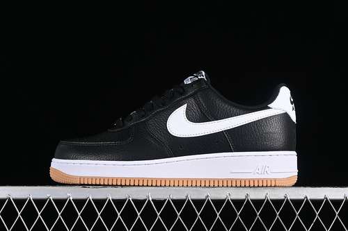 300CW2288111AIR FORCE 1 07 LOW WHITEBLACKWOMAN3639MAN4045