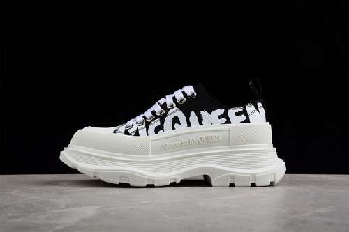 530ALEXANDER MCQUEEN SNEAKERS WHITEWHITEBLACKWOMAN3539MAN4044