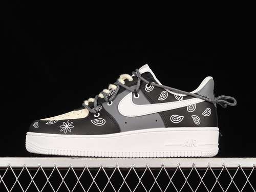 300CW2288111AIR FORCE 1 LOW 07 BEIGEWHITEBLACKWOMAN3639MAN4045