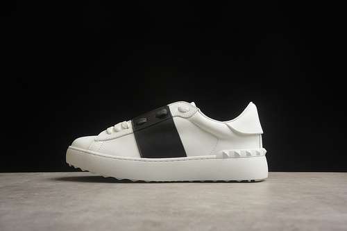 480VALENTINO CASUAL STUDDED LITTLE WHITE SHOES 2024 LATEST BLACKWHITEWOMAN3539MAN4044
