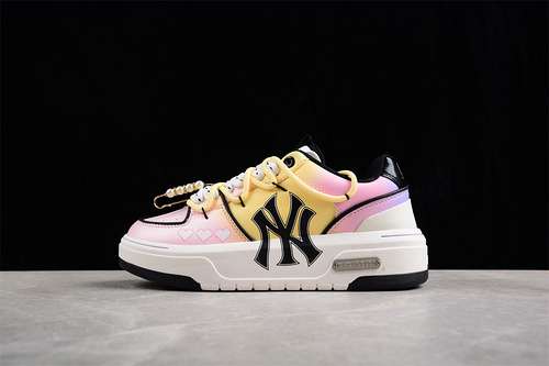 2903ASXCA12NK0003NEW YORK YANKEES X MLB CHUNKY LINER LOW WHITEBLACKPINKYELLOW