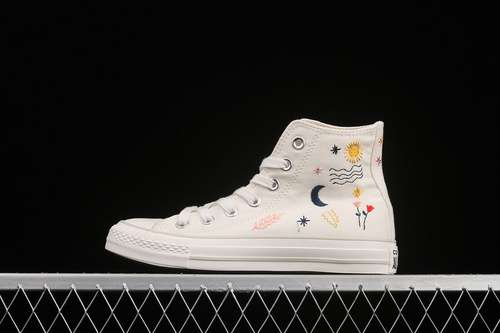 250571079CCHUCK TAYLOR ALL STAR HIGH ITx27S OKAY TO WANDER EGRETVINTAGE WHITEBLACK