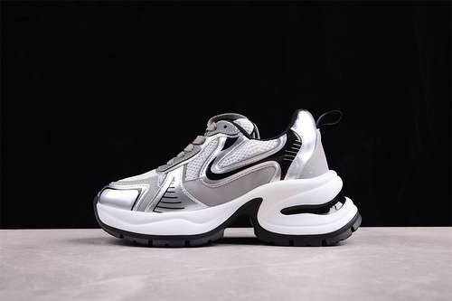 320GG CC WHITEGREYSILVERBLACKWOMAN3540