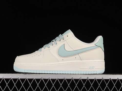320GL6835011AIR FORCE 1 07 LOW BEIGEBLUEWOMAN3639MAN4045