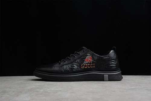 48043194202JPO60938GUCCI SNEAKERS BLACKBLACKGOLDMAN3844