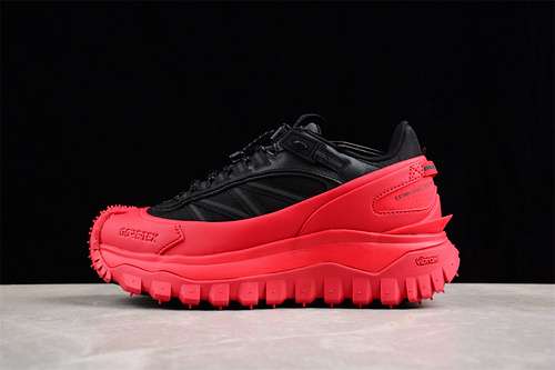 630MONCLER TRAILGRIP GTX REDBLACKWOMAN3639MAN4046