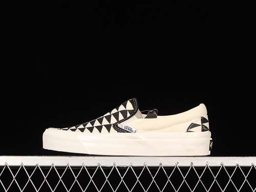 250VN0A45JKDC8SLIPON X PILGRIM OFF WHITEBLACKOFF WHITEWOMAN3539MAN4044