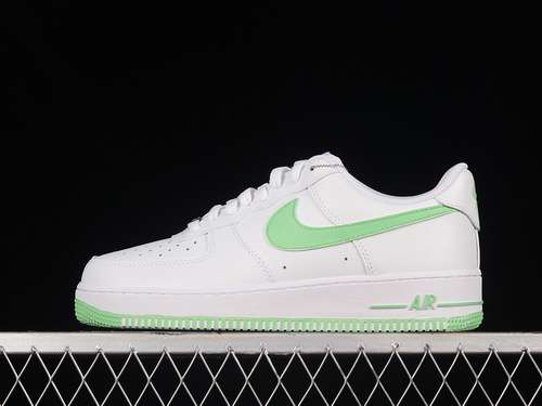 300CW2288111AIR FORCE 1 LOW 07 WHITEWHITEGREENWOMAN3639MAN4045