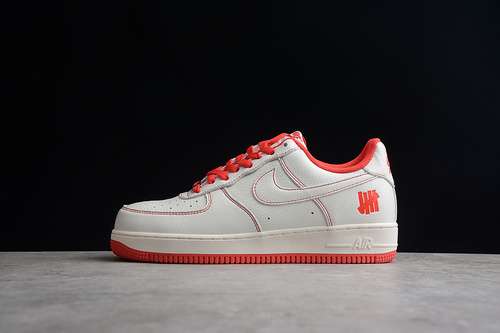 340UN1315801UNDEFEATED X AIR FORCE 1 LOW 07 BEIGEBEIGEREDWOMAN3639MAN4045