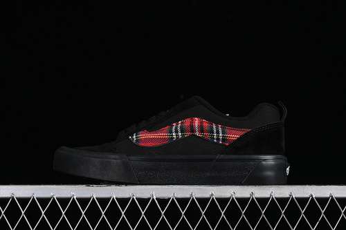 230VN0009QC3N6VANS CLASSICS KNU SKOOL REDTRUE BLACKWOMAN3539MAN4045