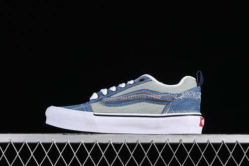 230VN0009QCBLKVANS CLASSICS KNU SKOOL WHITEBLUEGREENWOMAN3539MAN4044