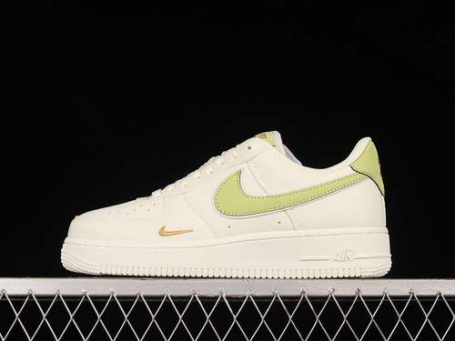 320MN5696109AIR FORCE 1 LOW 07 WHITEWHITECYANBLUEWOMAN3639MAN4045