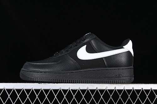 300CW2288111AIR FORCE 1 07 LOW OFF WHITEBLACKWOMAN3639MAN4045