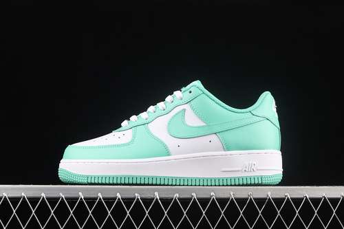 300BS8871104AIR FORCE 1 LOW 07 GREENGREENWHITEWOMAN3639MAN4045